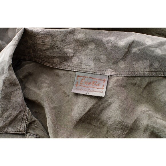 Exotic 100% Silk Green button down Shirt floral animal print details one size - Picture 3 of 6